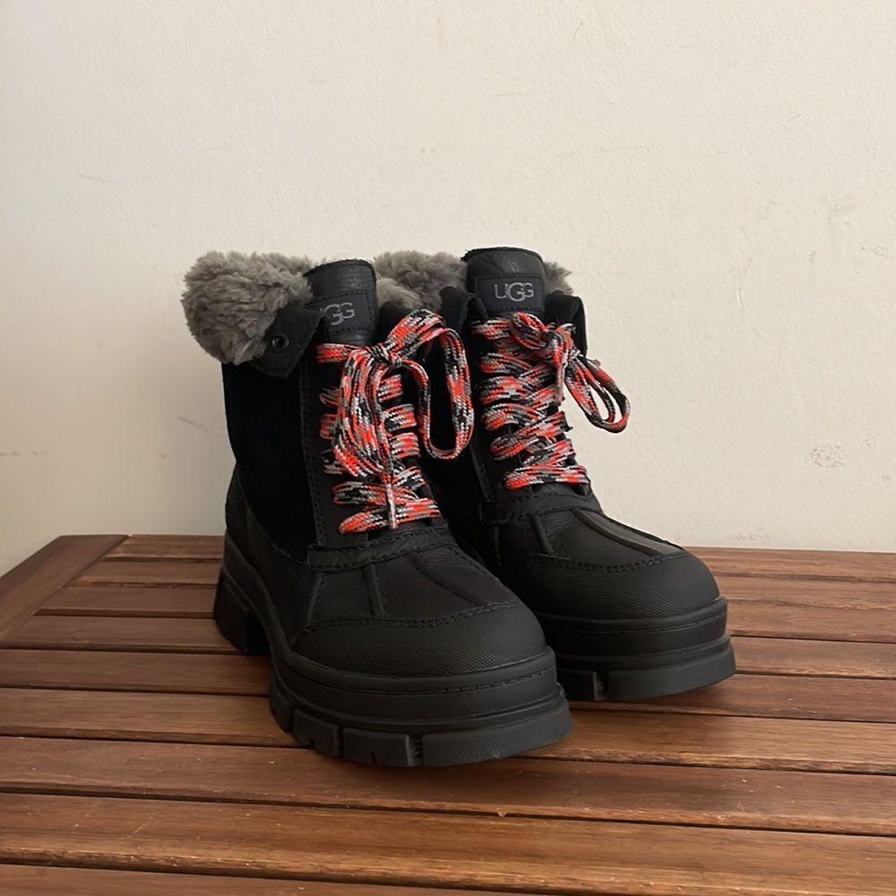 UGG Ashton Addie Boots Black USA Women Size 6/UK 4/EU 37 - Picture 3 of 10